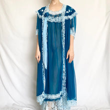 Load image into Gallery viewer, Deep Blue Lace Trim Peignoir and Nightgown Set (S/M)