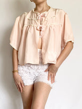 Load image into Gallery viewer, Antique Pink Silky 1940s Bed Jacket (XS-M)