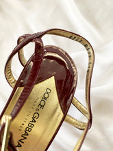 Load image into Gallery viewer, 1990s Dolce & Gabbana Flower Open Toe Pumps (6)