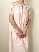 Load image into Gallery viewer, Vintage 70s Soft Pink Embroidered Bow Nightgown (S)
