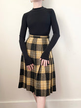 Load image into Gallery viewer, Vintage 1960s Plaid Wool Midi Skirt (XXS)
