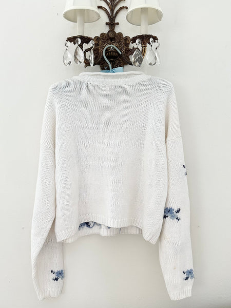 80s 90s White and Blue Floral Knit Sweater (M)