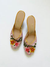 Load image into Gallery viewer, Vintage 1950s Beaded Sequin Kitten Boudoir Mule Slippers (5)
