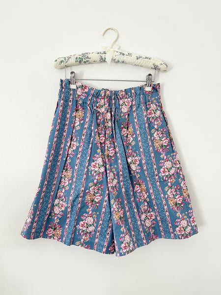 1980s Shabby Chic Floral Paperbag Cotton Shorts (L)