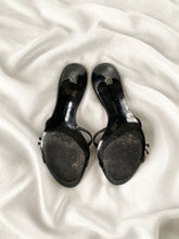 Load image into Gallery viewer, Black Flower Vintage Mule Kitten Heels (5.5)
