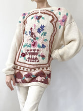 Load image into Gallery viewer, 1980s Floral Bouquet Knit Sweater (L)
