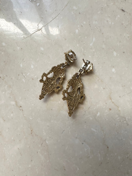Vintage Rose Earrings 🥀