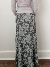 Load image into Gallery viewer, Vintage Sage Green Silk Floral Skirt (12, 32”)
