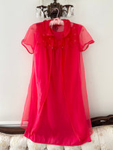 Load image into Gallery viewer, Ravishing Red 60s Peignoir and Nightgown Set (S/M)
