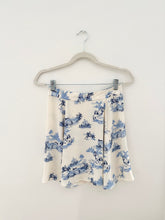 Load image into Gallery viewer, Blue Toile De Jouy French Vintage Style Mini Skirt (S)
