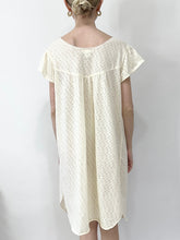 Load image into Gallery viewer, 70s Soft Yellow Bow Nightgown (S)
