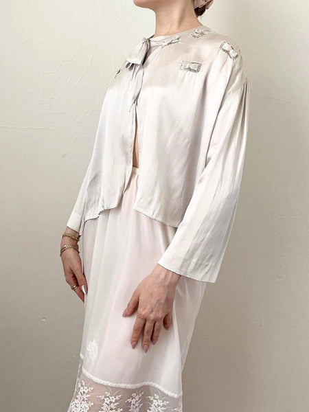 Vintage 1940s Baby Blue Liquid Satin Bow Bed Jacket (S/M)