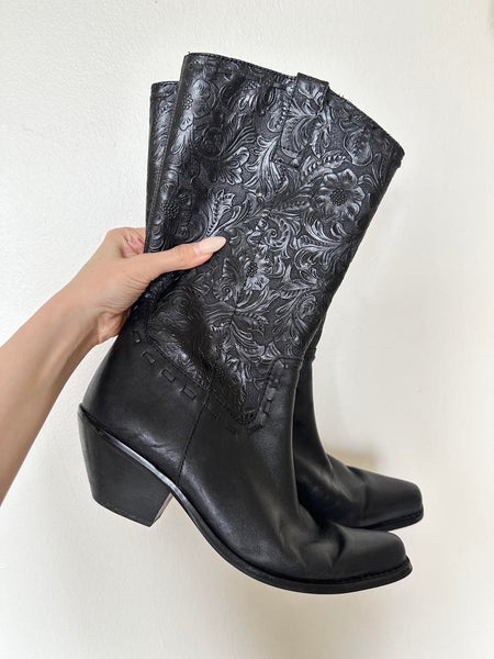 Black Leather Embossed Vintage Western Cowboy Cowgirl Boots (7.5)