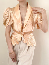 Load image into Gallery viewer, 30s 40s Peach Pink Satin Puff Sleeve Trapunto Quilted Antique Blouse (S)
