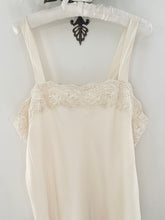 Load image into Gallery viewer, Pure Silk Cream Pearl Embellished Camisole (18W)
