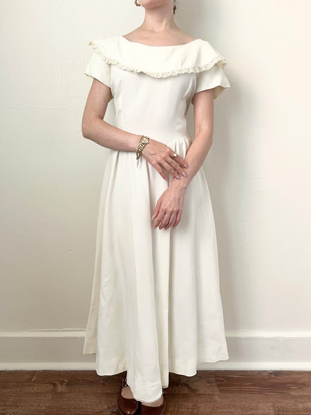 Vintage 1950s White Eyelet Collar Dress (S)