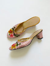 Load image into Gallery viewer, Vintage 1950s Beaded Sequin Kitten Boudoir Mule Slippers (5)
