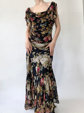 Load image into Gallery viewer, Black Vintage Floral Handkerchief Dress (L)
