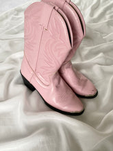 Load image into Gallery viewer, Pink Vegan Leather Cowgirl Boots (5.5)
