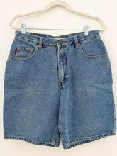 Load image into Gallery viewer, Vintage 750 Bugle Boy Blue Midwash 100% Cotton Denim Jorts (30&quot;)
