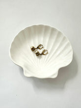 Load image into Gallery viewer, Vintage Bronze Pearl Earrings
