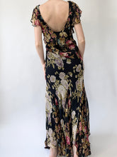Load image into Gallery viewer, Black Vintage Floral Handkerchief Dress (L)
