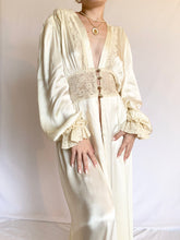 Load image into Gallery viewer, 1930s Silk Pearl Ruffle Poet Sleeve Dressing Gown (S-M)
