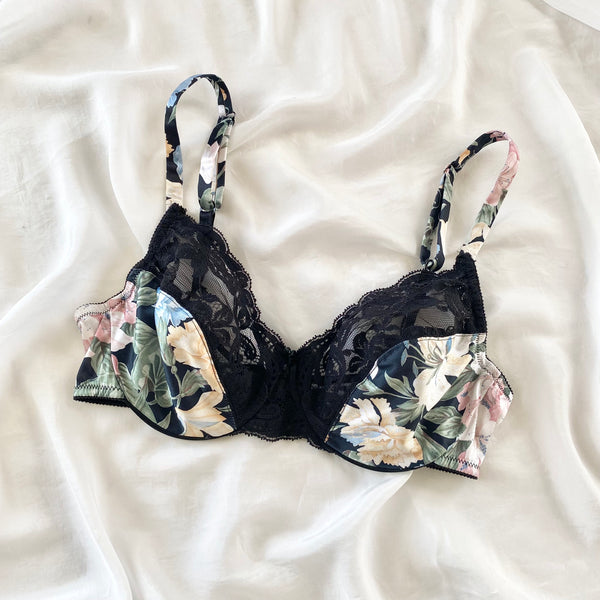 Vintage Victoria's Secret 1980s Black Floral Bra (32C)