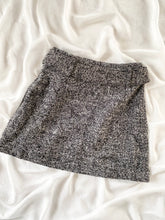 Load image into Gallery viewer, Vintage Grey Tweed Belted Mini Skirt (2)
