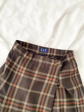 Load image into Gallery viewer, Brown Plaid Vintage Pleated Mini Skirt (XS)
