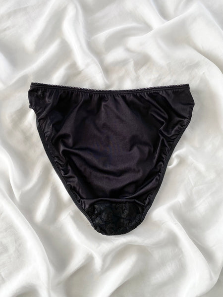 Black Lace 80s Victoria’s Secret Panties (M-L)