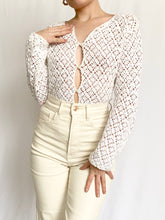 Load image into Gallery viewer, White Crochet Button Up Blouse (S)
