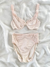 Load image into Gallery viewer, Light Pink 80s Bra &amp; Panty Set (36C, M)
