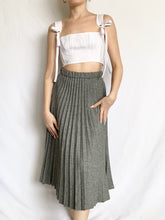 Load image into Gallery viewer, Ash Grey 1960s Pleated Skirt (XXS-XS)
