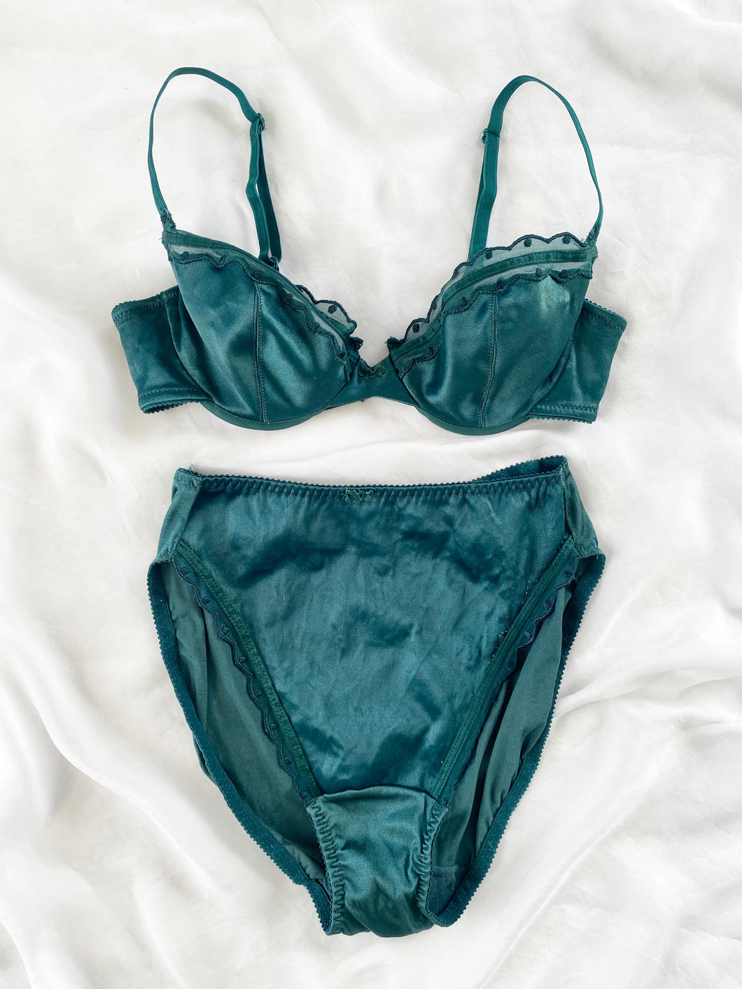 Emerald 80s Christian Dior Bra & Panty Set (36B, M) – Amethyst