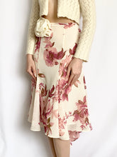 Load image into Gallery viewer, Vintage Silky 2000s Rose Midi Skirt (XL)
