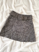 Load image into Gallery viewer, Vintage Grey Tweed Belted Mini Skirt (2)
