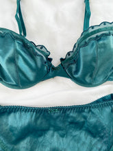 Load image into Gallery viewer, Emerald 80s Christian Dior Bra &amp; Panty Set (36B, M)

