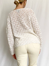 Load image into Gallery viewer, White Crochet Button Up Blouse (S)
