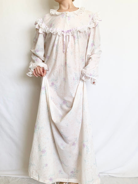 Ruffled Lace Vintage Nightgown (XL)